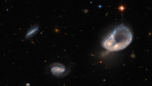 Hubble, iki galaksinin birleşmesini görüntüledi
