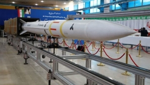 İran yeni füzesini tanıttı: Sayyad 4B