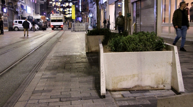 İstiklal Caddesi'ndeki beton saksılar kaldırıldı