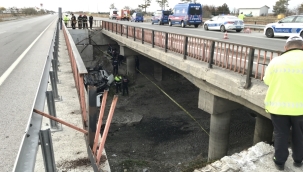 Konya'da, kanala düşen otomobilde 3 kişi öldü