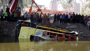 Mısır Dakahliye'de otobüs kanala düştü: 21 ölü
