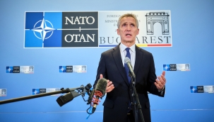 NATO: "Ukrayna üyelik için önce egemen kalmalı"