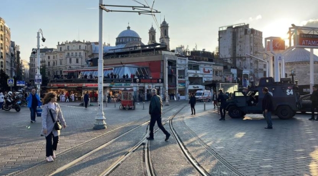 Taksim'deki patlamada terör kokusu 