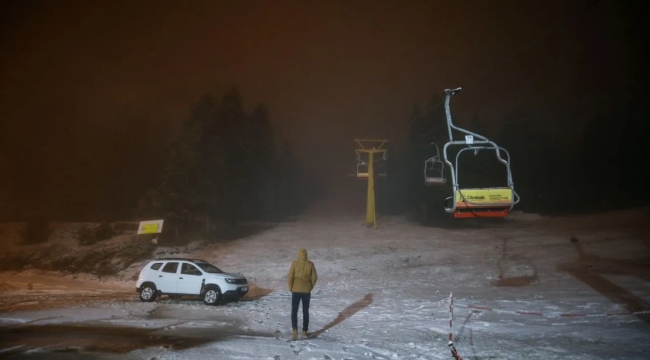 Uludağ'a yılın ilk karı düştü