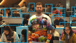 Yüz tanıma sistemini yanıltan kazak tasarlandı