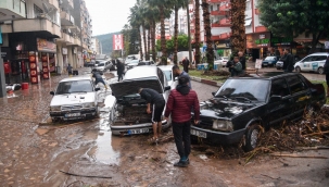 Antalya'daki sel baskınında 920 iş yeri hasar gördü