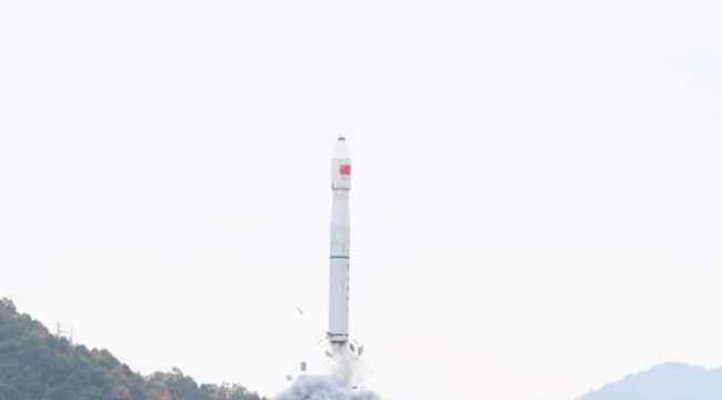 Çin, "Şiyan-21" uydusunu uzaya gönderdi