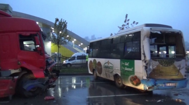 Gaziantep'te zincirleme kaza: 17 yaralı