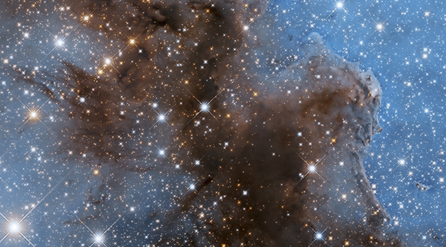 Hubble Teleskobu, Karina Nebulası'nı görüntüledi