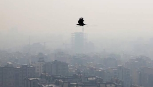 Tahran'da hava kirliliğinden okullar tatil edildi