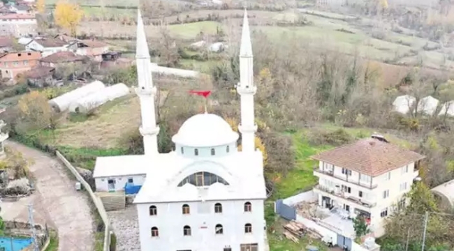 Karabük'te tedbirsiz imam, camide kadınla basıldı