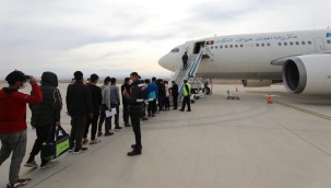 Kırklareli'nde yakalanan kaçaklar sınır dışı edildi