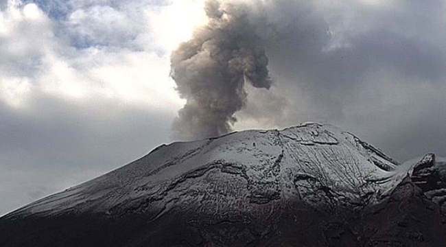 Meksika'da Popocatepetl Yanardağı'nda patlama