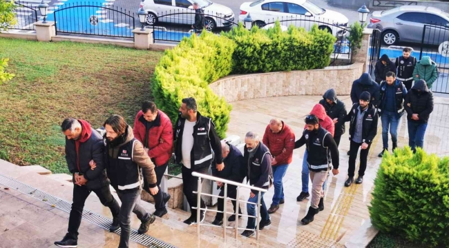 Muğla ve İzmir'de rüşvet operasyonu: 5 tutuklama