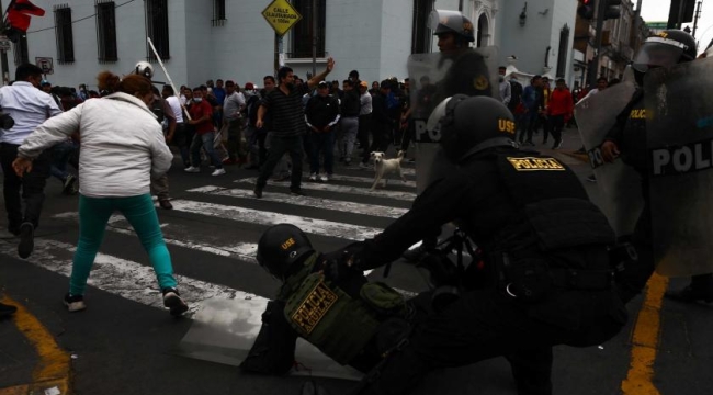 Peru'da protestolarda ölenlerin sayısı 23'e çıktı