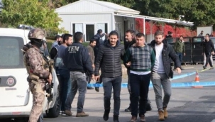 Şanlıurfa'da yol verme kavgası: 2 kişi yaralandı