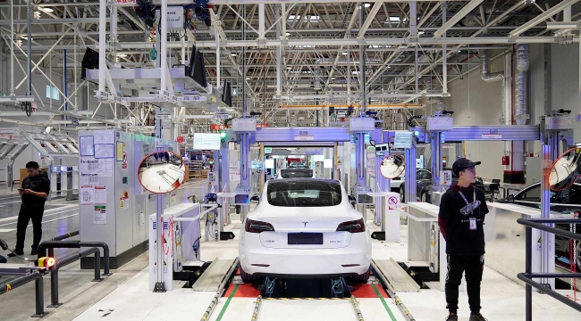 Tesla, Çin'deki fabrikasında üretimi 5'te 1 düşürdü