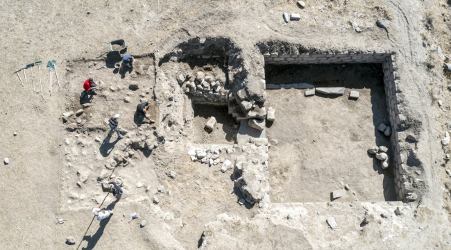 Van'da ikinci Urartu tapınağı gün yüzüne çıktı