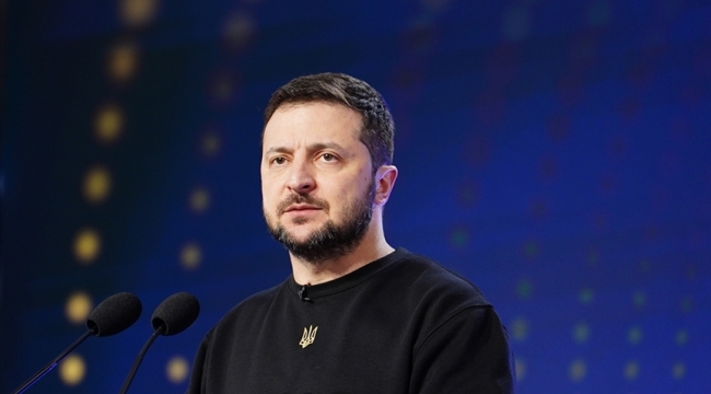 Zelenski: ''Ukrayna'yı özgürlüğüne kavuşturacağız''