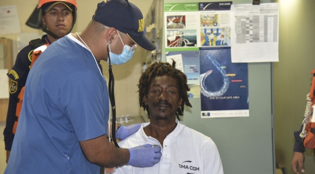 Açık denizde ketçap yiyerek 24 gün hayatta kaldı