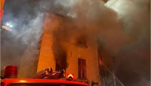 Karaköy'deki Katolik Kilisesi'nde yangın: 2 yaralı