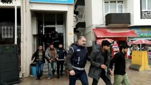 Malatya'da 12 kaçak Afgan yakalandı