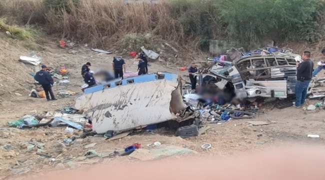 Meksika'da otobüs uçuruma düştü: 15 ölü, 24 yaralı