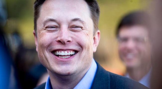 Elon Musk, 200 milyar $ kaybeden ilk insan oldu