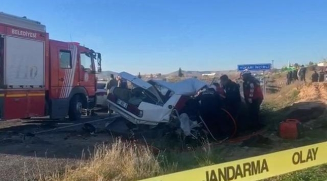 Şanlıurfa'da iki otomobil çarpıştı: 3 ölü