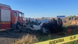 Şanlıurfa'da iki otomobil çarpıştı: 3 ölü