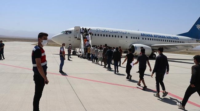 Son bir haftada 2 bin 391 kaçak sınır dışı edildi