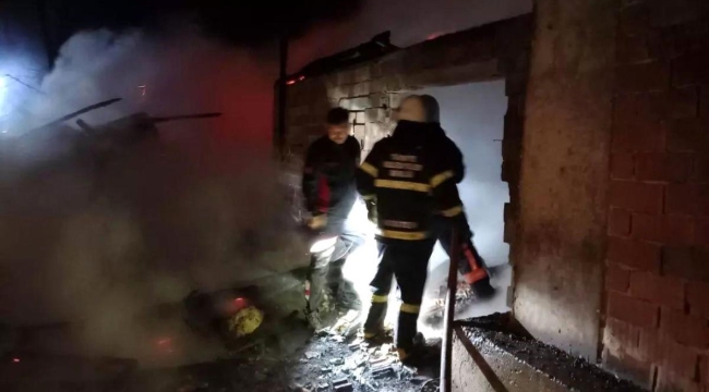 Tokat'ta ağılda yangın: 100 keçi telef oldu