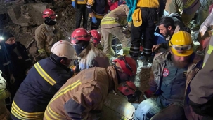 Hatay'da 138 saat sonra enkazdan sağ çıktı