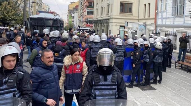 Kadıköy'de uzaktan eğitim protestosu