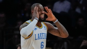 LeBron, NBA'de en çok asist üreten 4. oyuncu oldu