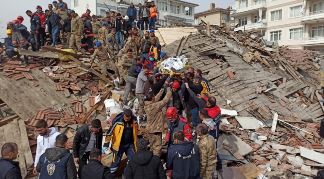 Malatya'da 5,6'lık deprem: 1 can kaybı, 69 yaralı