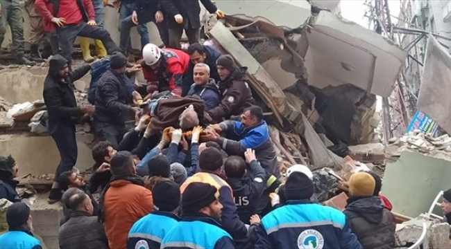 MEB: ''4 bin 136 öğretmen depremde görev alacak''