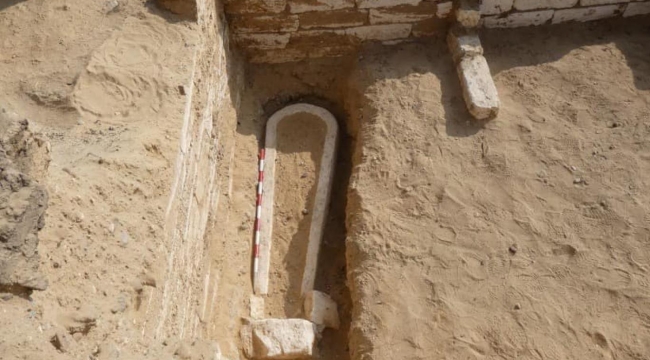 Mısır'da 2.000 yıllık 22 antik mezar bulundu