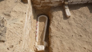 Mısır'da 2.000 yıllık 22 antik mezar bulundu