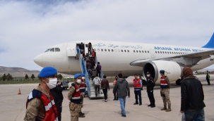 Bir haftada 1510 kaçak sınır dışı edildi