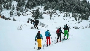 Artvin'de çığ düştü: 2 kişi hayatını kaybetti