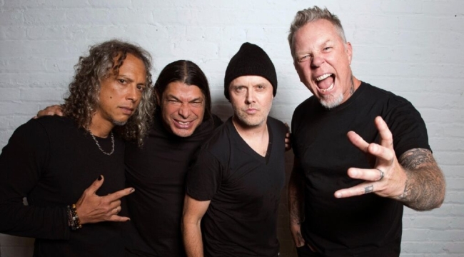 Hetfield: "Metallica vasat çalgıcılardan oluşuyor"