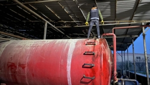 İzmir'de 254 ton kaçak akaryakıt ele geçirildi 