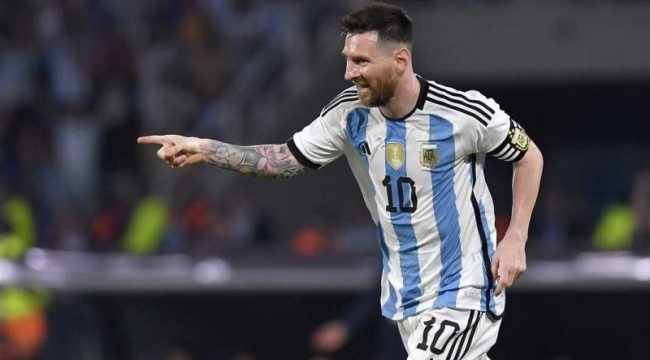 Messi, Milli Takım'da 100 gol barajını aştı 