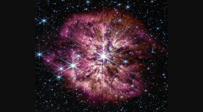 NASA, patlamak üzere olan bir yıldızı paylaştı