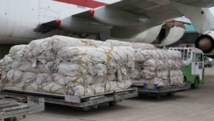 Pakistan, Türkiye'ye 90 ton çadır daha gönderdi