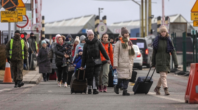 Ukrayna'dan Polonya'ya 10 milyon mülteci geçti