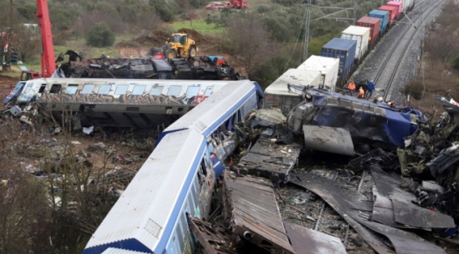 Yunanistan'daki tren kazasında 57 kişi öldü