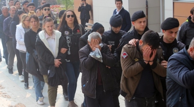 İzmir merkezli uyuşturucu operasyonu: 35 tutuklu