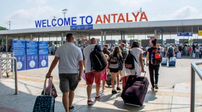 Antalya'ya 3 ayda 797 bin 920 turist geldi 